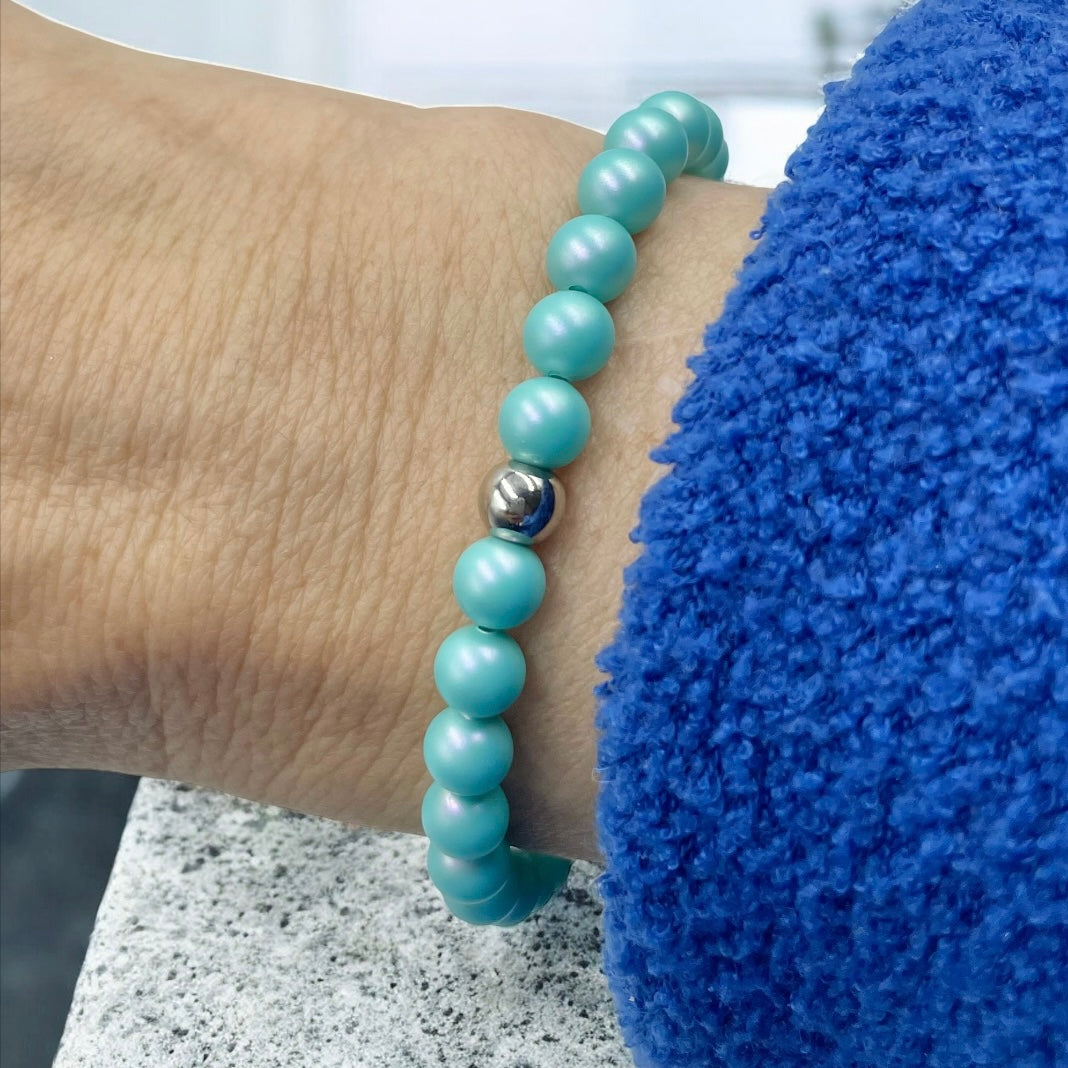 Austrian Crystal Pearl Bracelet ~ Iridescent Light Turquoise
