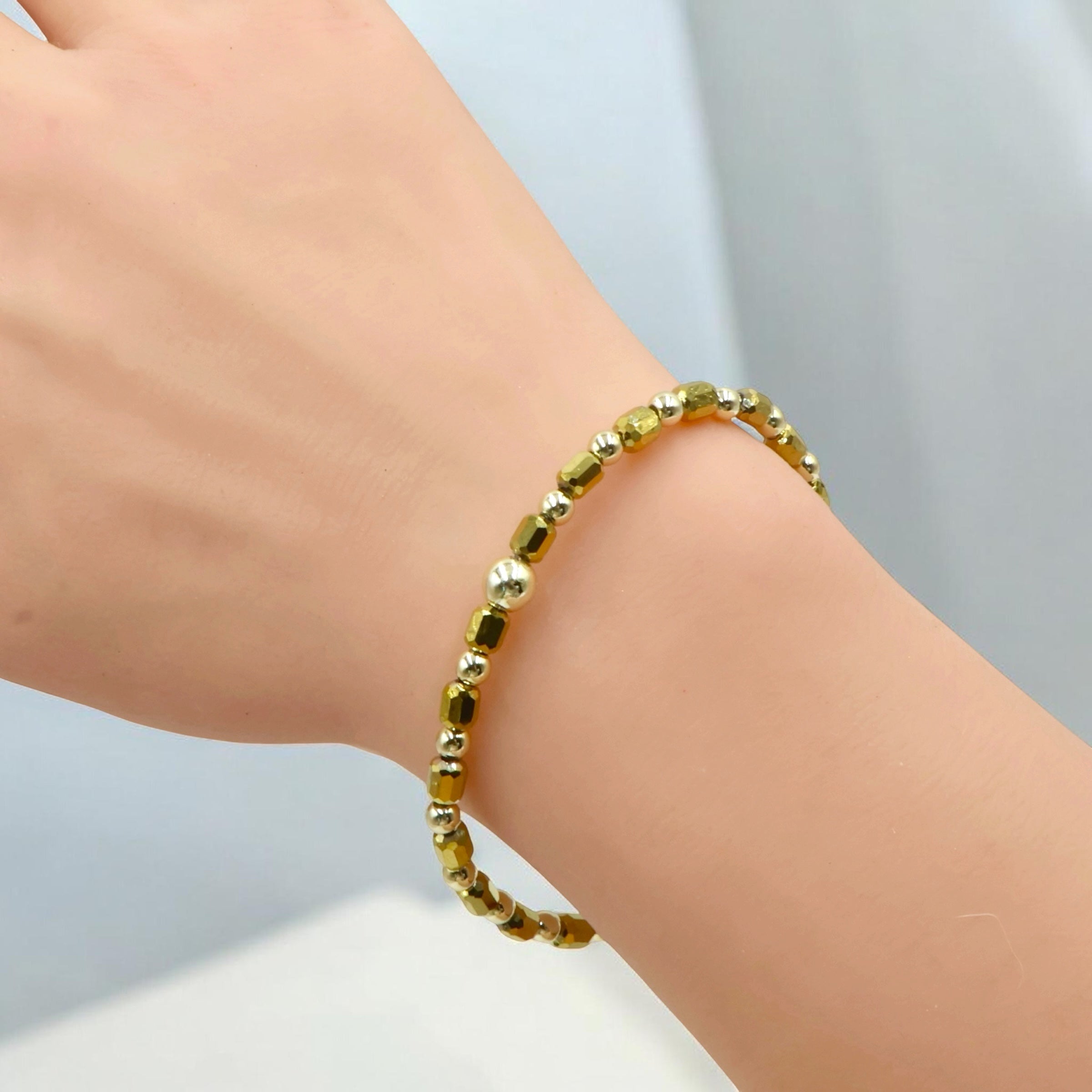 Petite Faceted Pillar | Golden
